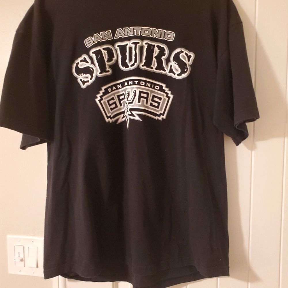 Authentic NBA Merchandise San Antonio Spurs T-shirt Size XL
